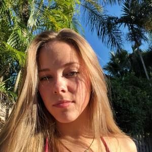 Meet your Posher, Destiny